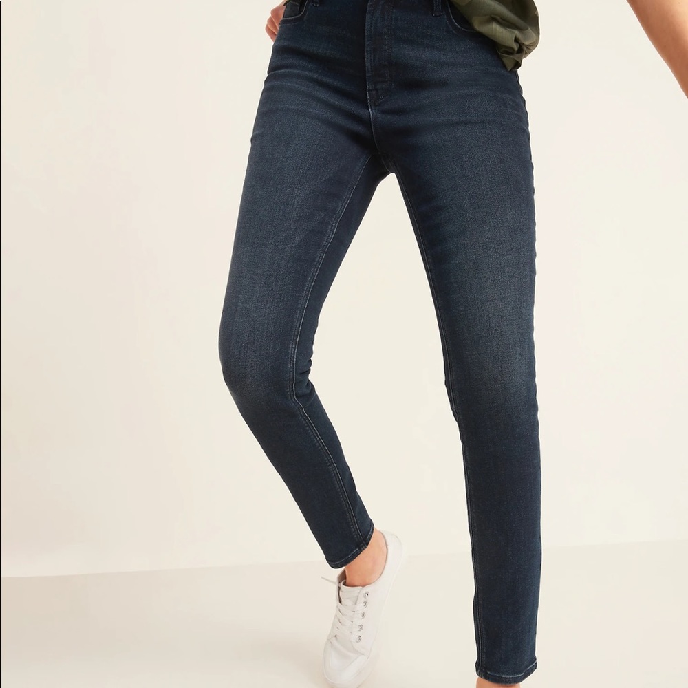 Old Navy Built In Warm Skinny Jeans